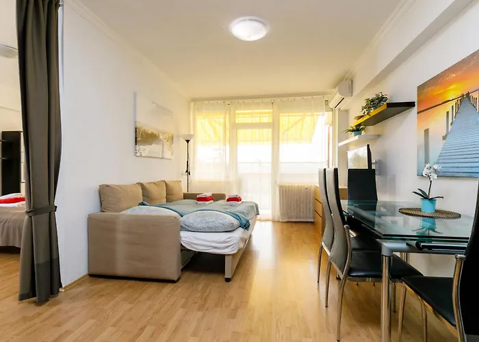 Zamia 1 By Interhome * זמראדי